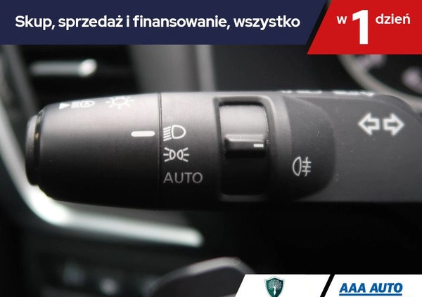 Nissan Qashqai cena 112001 przebieg: 29901, rok produkcji 2022 z Sieradz małe 254